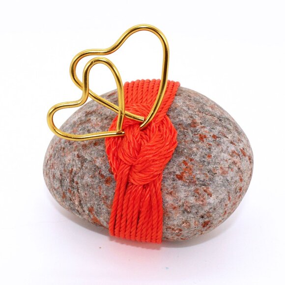 "Our Hearts Are Tied" Rock Art Zen Decor -Wrapped Rock handcrafted in Canada - Picture 3 of 6